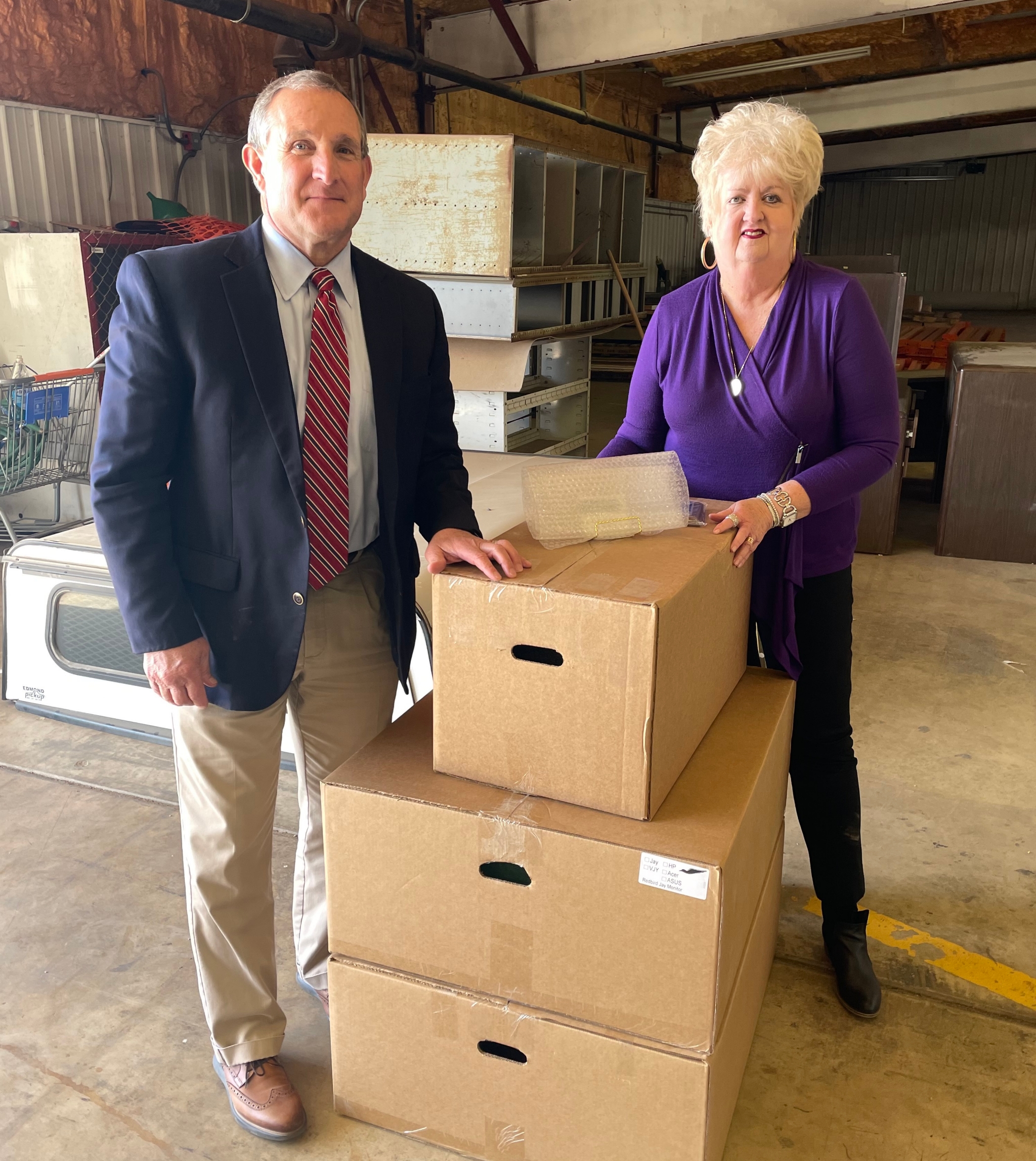 Flight Simulator’s Donated to Five Soaring Oklahoma Schools The Aeronautics Commissions Pauly Kedy, Aviation and Aerospace Education Coordinator, presented Superintendent Duane Merideth, of Durant Public Schools, with a simulator to enhance their AOPA "You Can Fly" program for students.