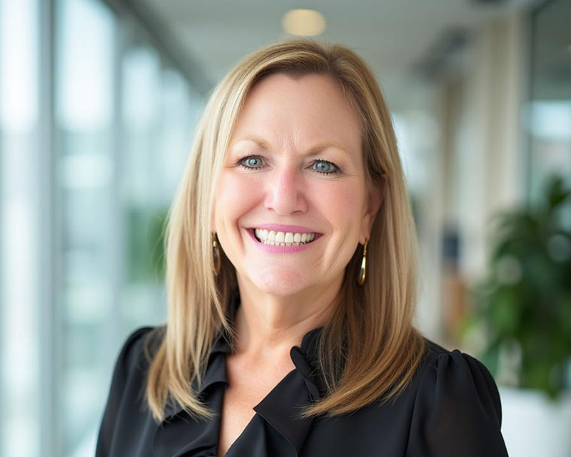 Leslie Hanska, Executive Director