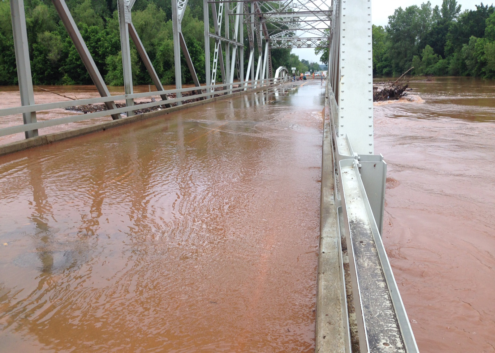 SH-99 bridge over the Washita River near Tishomingo closed due to flooding