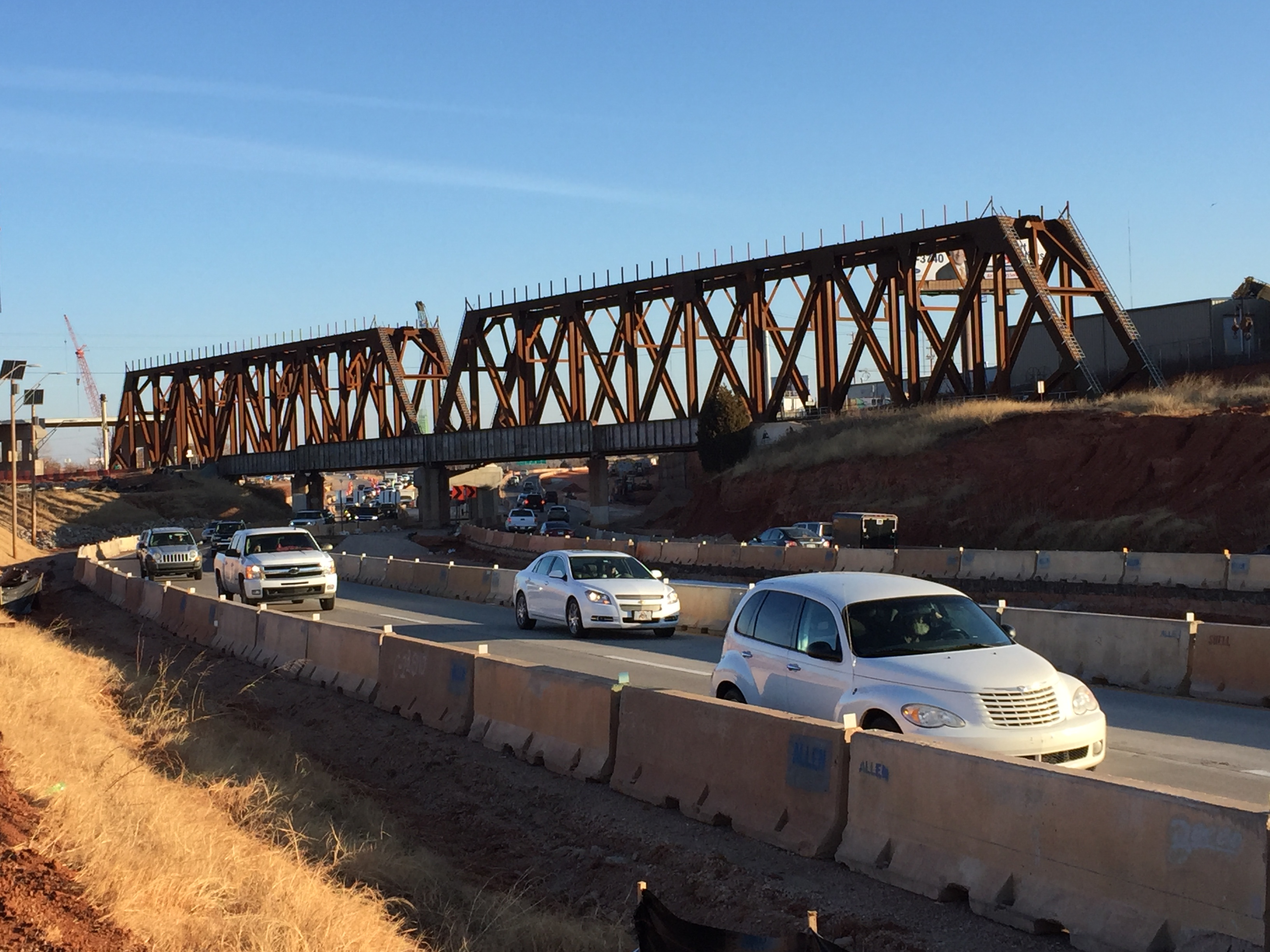 New railroad truss bridge over I-235 in Oklahoma City