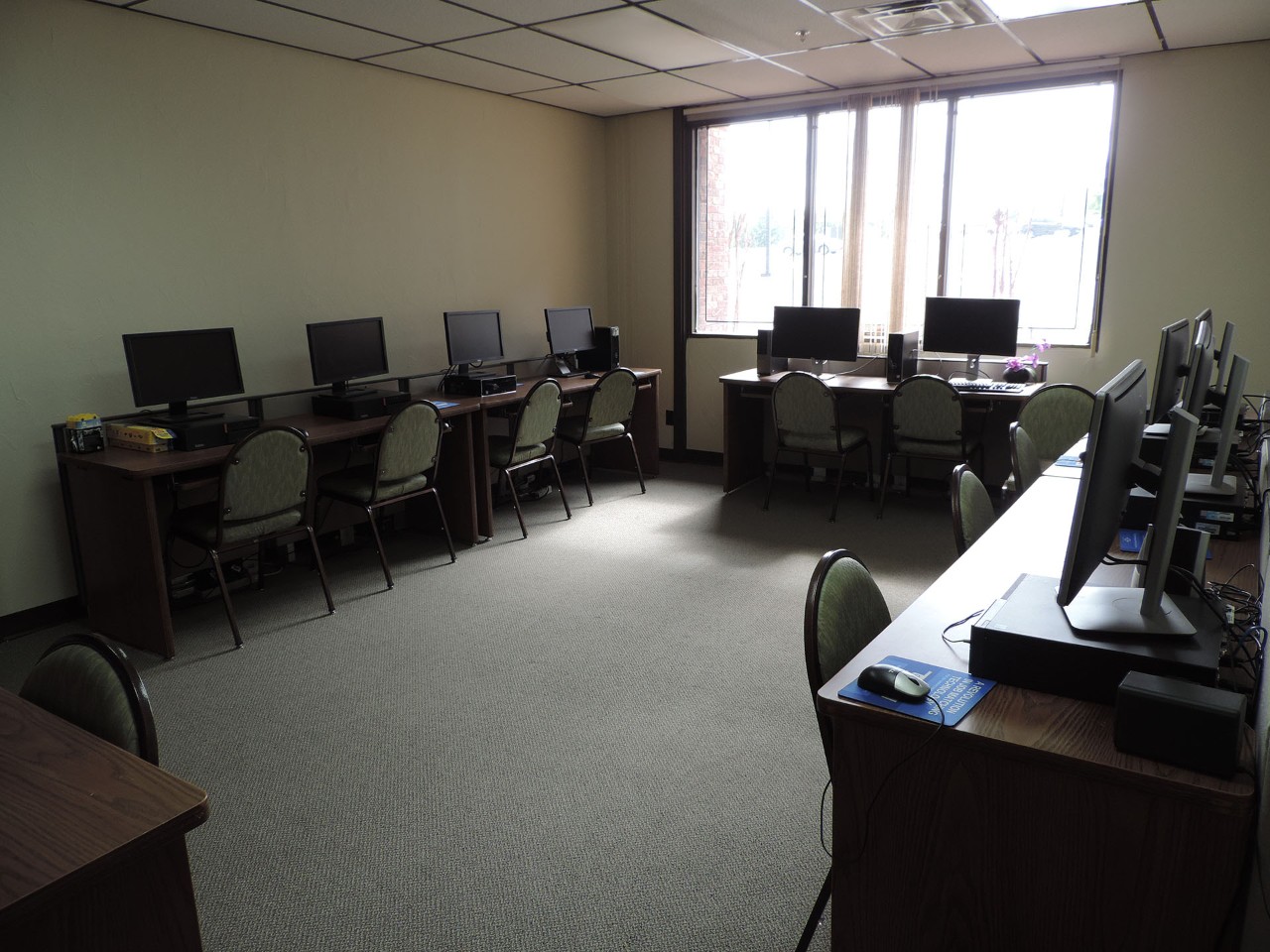Training or testing room with available computers.