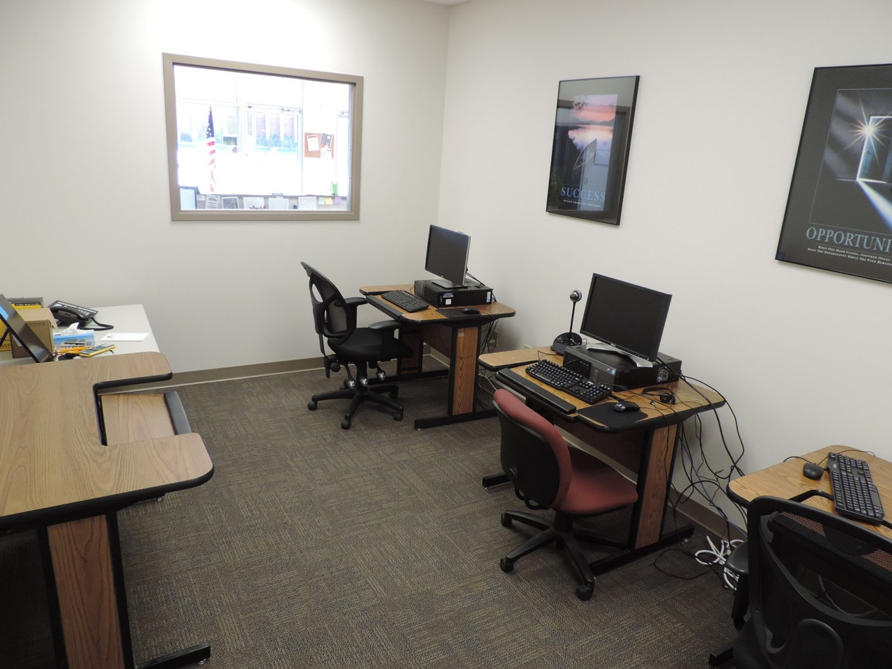 Training or testing room with available computers.