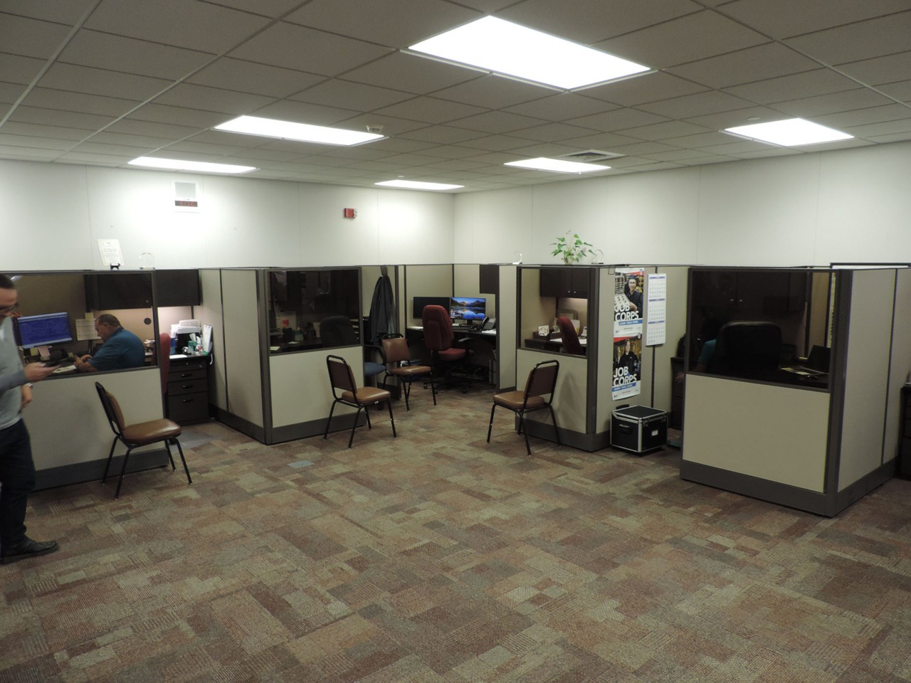 Area with individual offices/cubicles where individuals may have appointments or individualized career services.