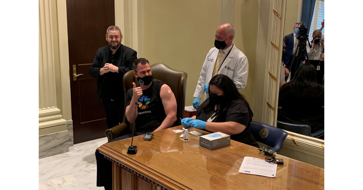 Governor Stitt Receives Vaccine