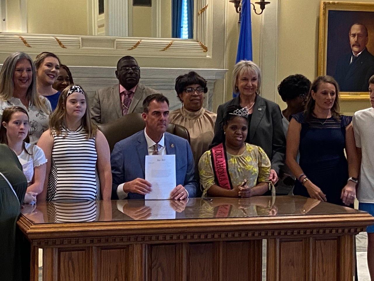 Bill signing of "Courtney's Law" with Governor Stitt