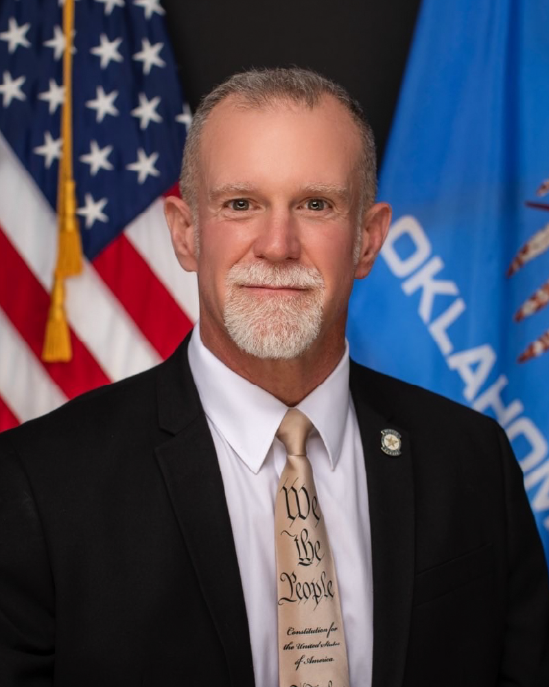 headshot of Senator Warren Hamilton