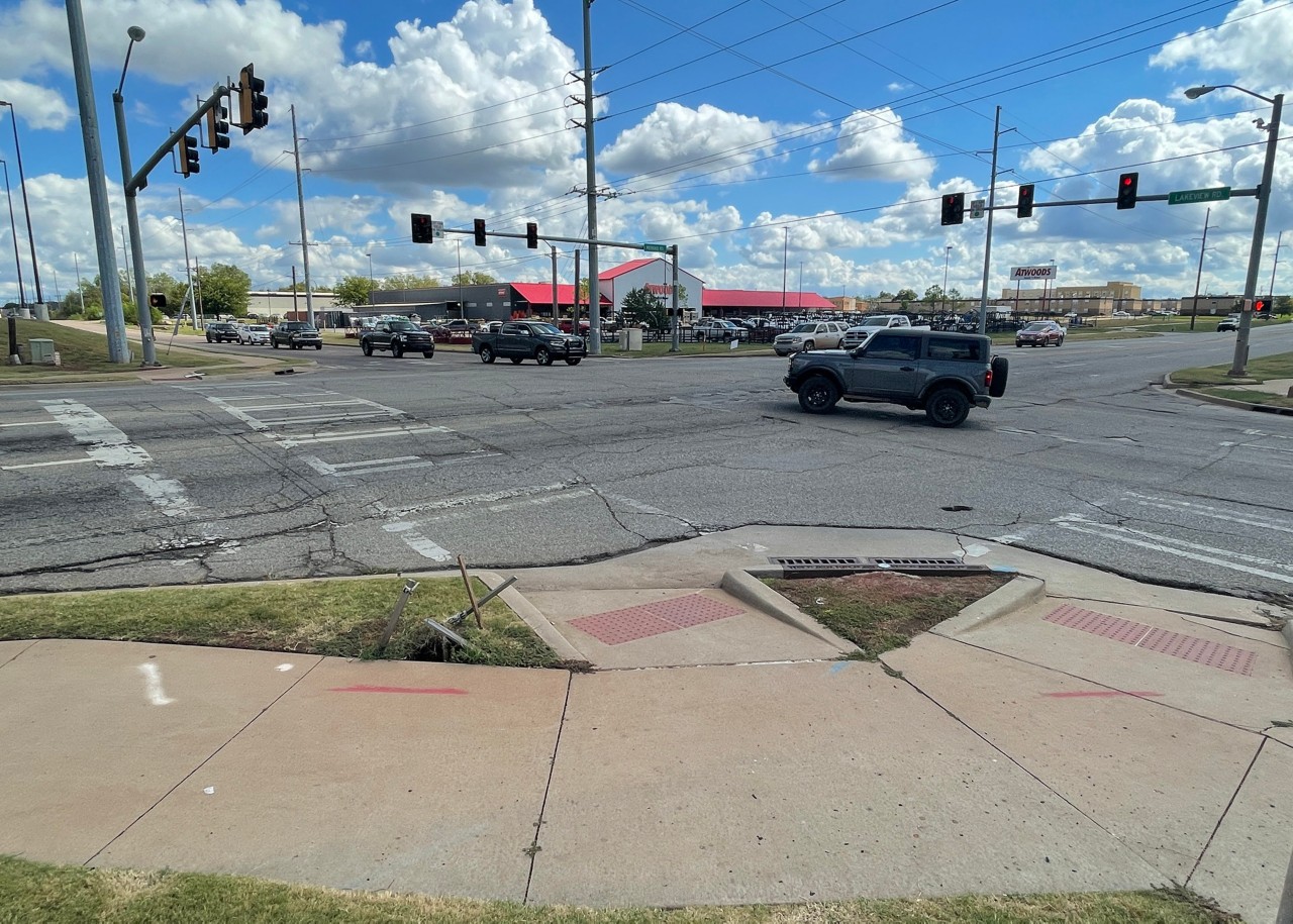 Intersection of US-177/Perkins Rd. and Lakeview Rd. in Stillwater