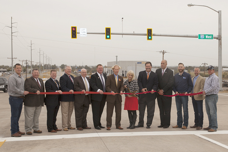 Radio Rd. ribbon cutting_web.jpg /content/dam/ok/en/odot/images/radio-rd-ribbon-cutting-web.jpg