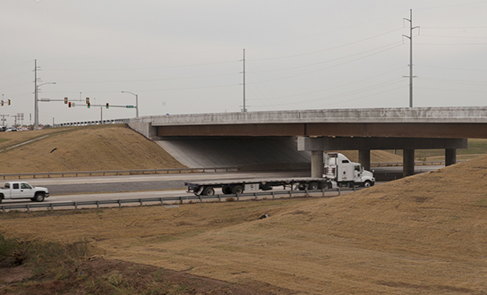 I-40_RadioRd_bridge_web.jpg /content/dam/ok/en/odot/images/i-40-radiord-bridge-web.jpg