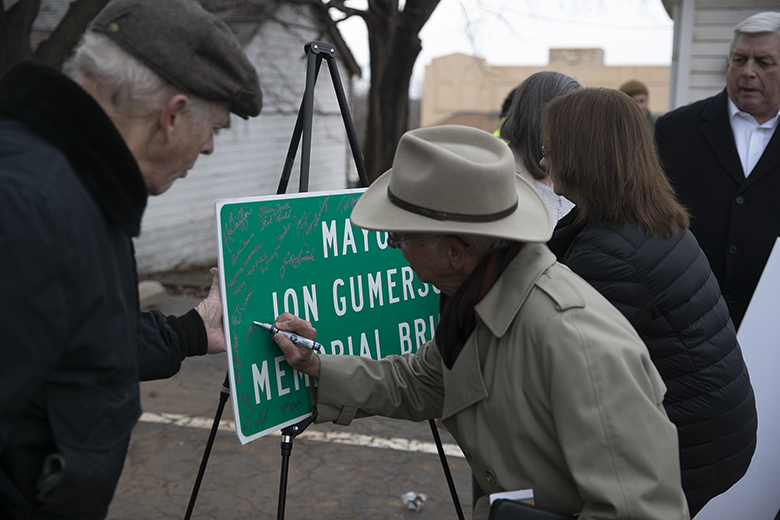 /content/dam/ok/en/odot/images/mayor-signing-web.jpg
