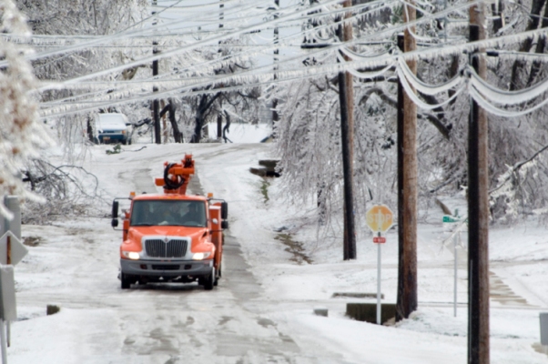 /content/dam/ok/en/oem/images/photos/winterweather/checotah063low.jpg