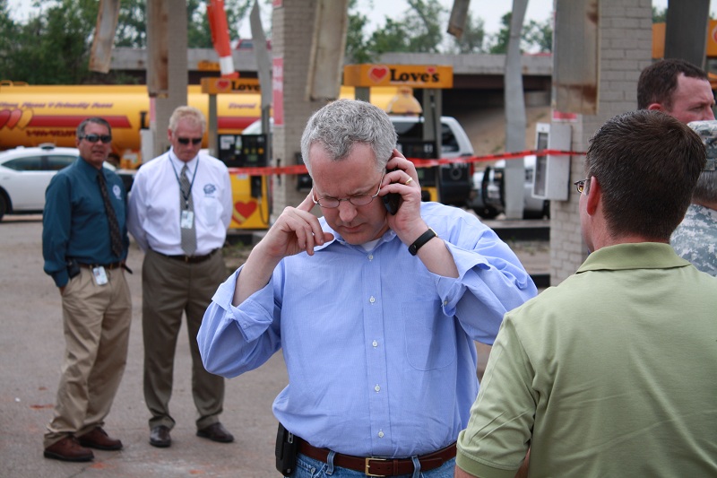 /content/dam/ok/en/oem/images/20100510gov-talks-to-obama.jpg